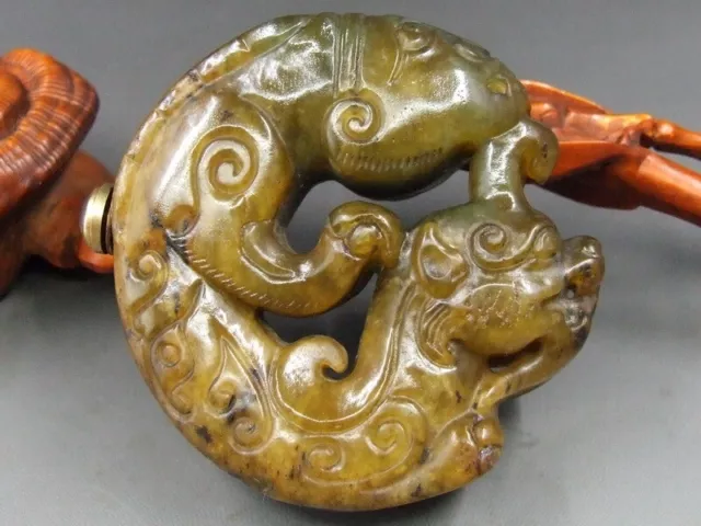 China,exquisite jade,pure manual carving,statues Snuff Bottle"Dragon Tiger"1440