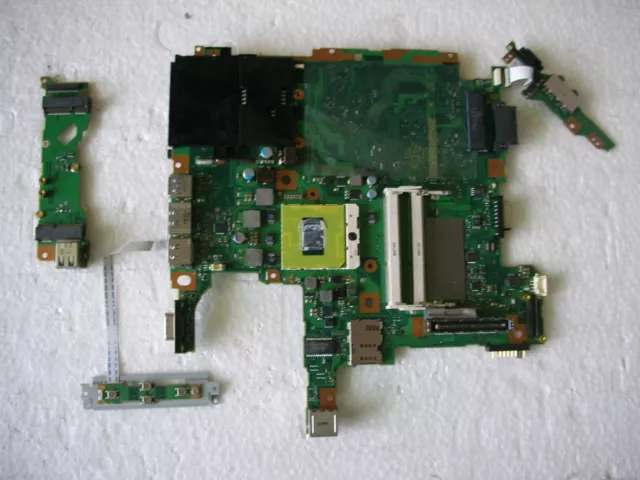 Scheda madre Fujitsu S752 Notebook Computer PC laptop con cpu i3 CP562663-X3 ok