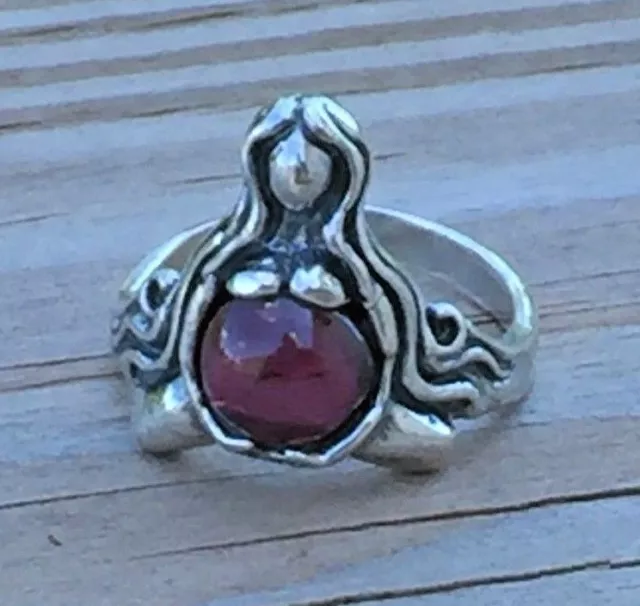 Goddess of Abundance ring .925 Sterling Silver Sz 9 w/ Natural Garnet gemstone