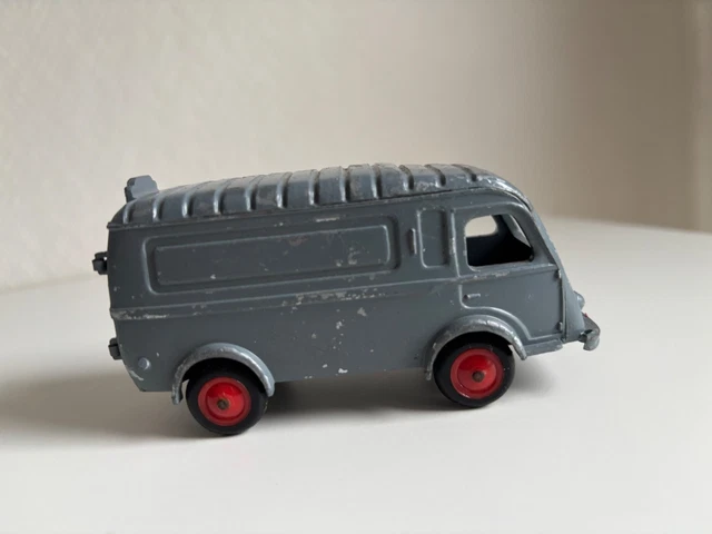 CIJ MICRO, RENAULT Ambulance militaire 1000Kg, No Dinky, norev EUR 18,00 - FR