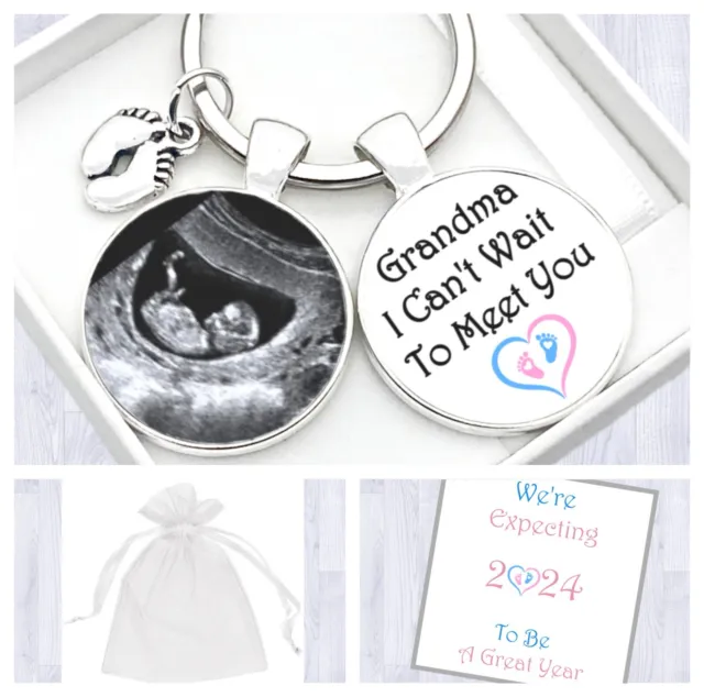 Grandma To Be Gift. Pregnancy Announcement Gift. Baby Scan Photo Keyring.