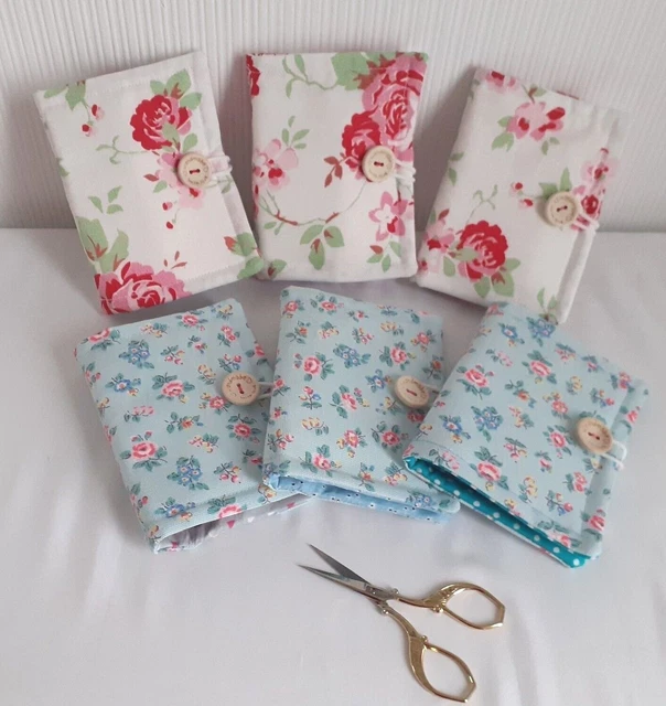 Estuche con aguja de coser tela Cath Kidston... acolchado... hecho a mano