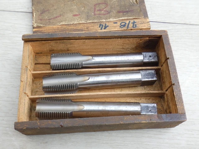 Taraud à main Form C M4x0.7mm HSS 6H DORMER | Leroy Merlin