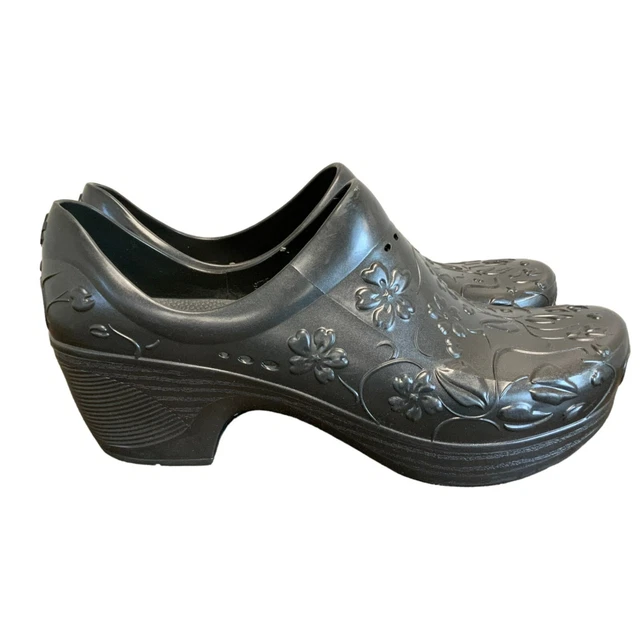 Dansko Pixie Clogs In Gray Size 10 Y2K Comfort Floral Garden Embossed Rubber