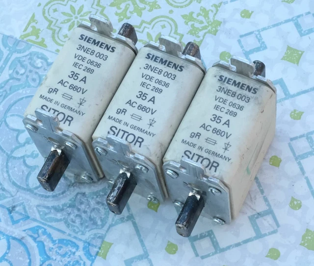 3X Siemens 3NE8003 fusible 35A taille 00 gR 690V Lot de 3 d'occasion