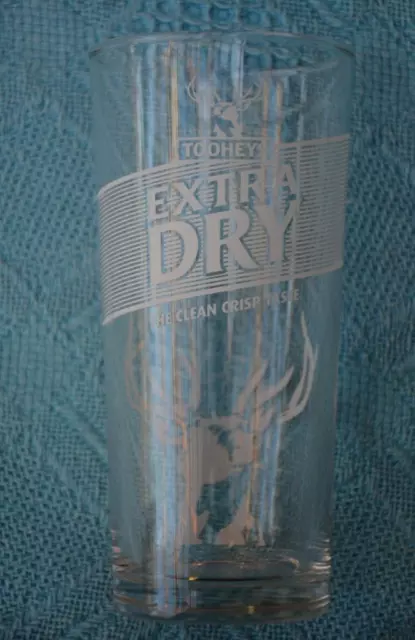 Rare TOOHEYS Extra Dry BEER GLASS. 425mL. White Deer Logo. NEW PROMO ITEM.