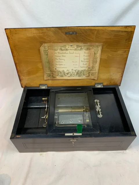 Antique 1800's music box Swiss 6 Airs Etouffoirs en Acier Working & Key 2