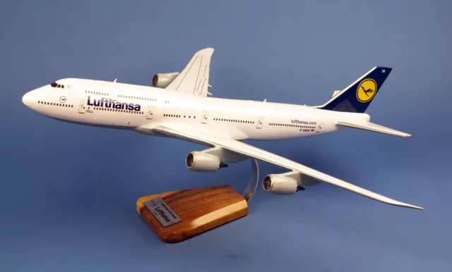 1:144 Lufthansa Boeing 747-8 D-ABYA aus massivem Tanguilé-Holz