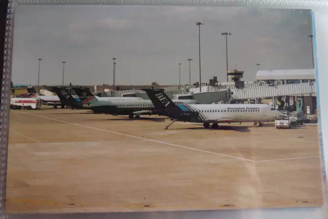 Postcard: BIRMINGHAM INTERNATIONAL AIRPORT & BAC 111 ; unposted (#80.219)