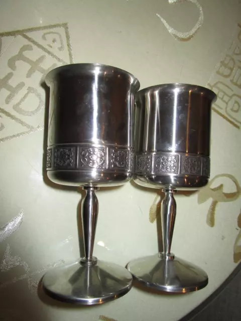 2  x  Vintage Retro 70s Wiltshire Burgundy  Design Stainless Steel Wine Goblets