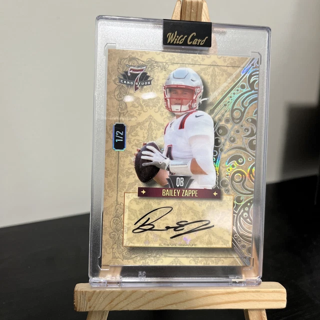 🔥 BAILEY ZAPPE Auto 1/2 RC SSP 2023 Wild Card 7 Card Stud Patriots QB