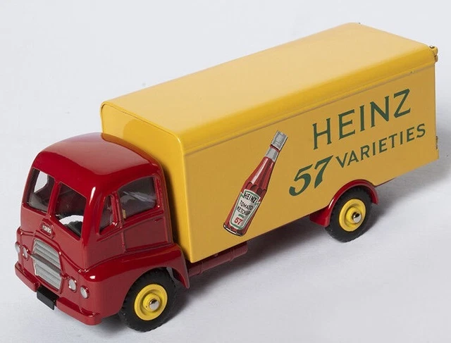 DINKY TOYS,BERLIET GAK 4x2 porteur bâché jaune et vert
