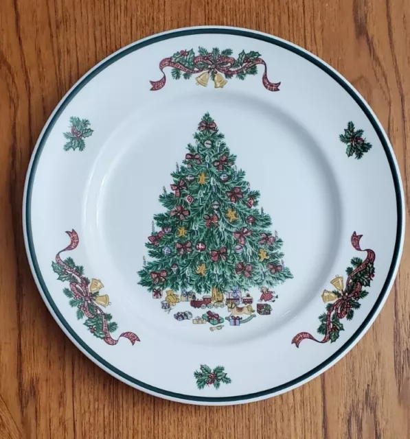 JOHNSON BROS Dinner Plate VICTORIAN CHRISTMAS TREE 1992  ENGLAND Susan Kennedy