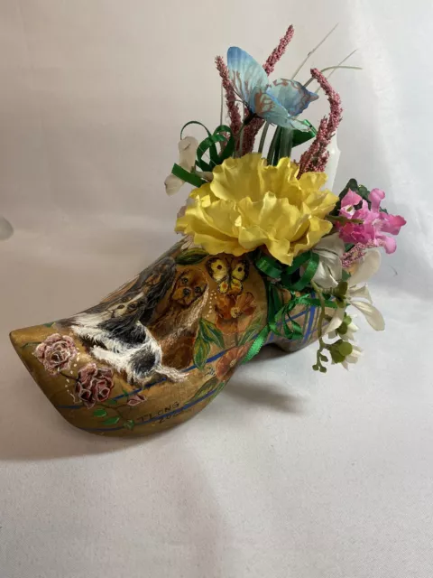 Handpainted Cavalier King Charles Spaniel Wooden Shoe Spring Centerpiece Gift