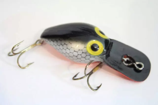 https://www.picclickimg.com/5fcAAOSwW9FkUf2m/Vintage-Storm-Wee-Wart-Lure-XV-40-Orange.webp