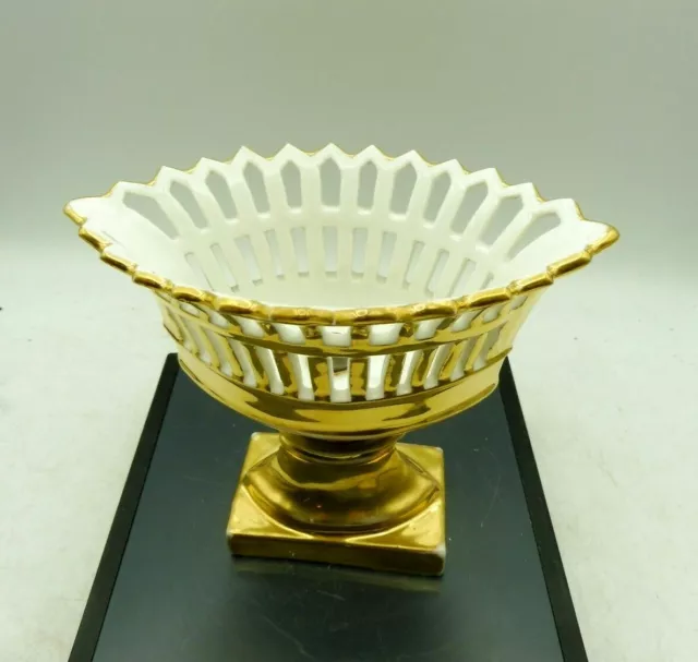 PETITE COUPE AJOUREE LOUIS PHILIPPE PORCELAINE DE PARIS  DOREE à l'or fin 2