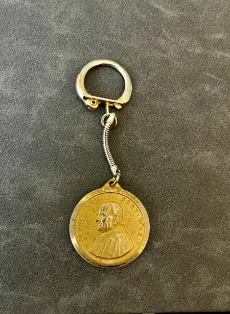 Pope John Xxiii / Basilica Santa Croce Vintage Vatican Golden Medal Key Ring