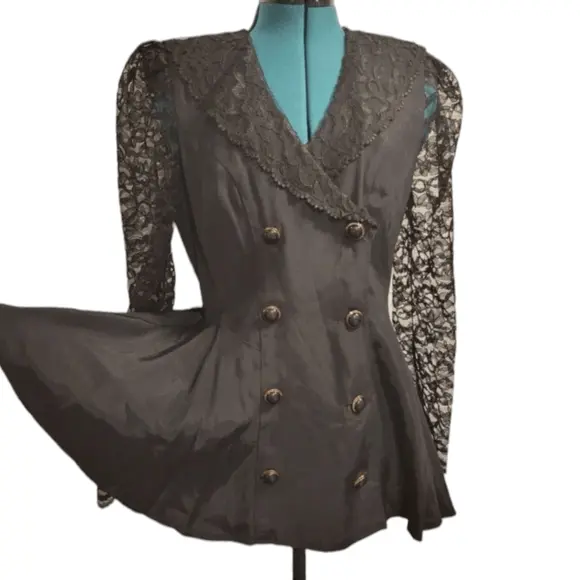 Woman Vintage 90s black Peplum Blazer Jacket Women's Lace Sleeve Puritan Collar