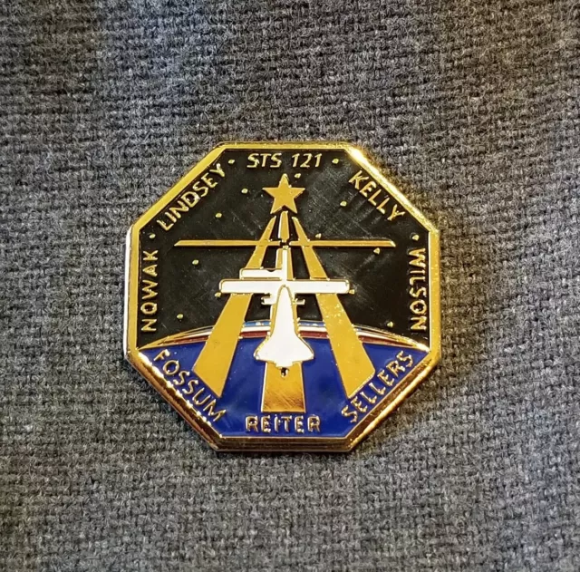 LMH Coin Medallion Charm NASA Space Shuttle DISCOVERY STS-121 ISS ULF 1.1