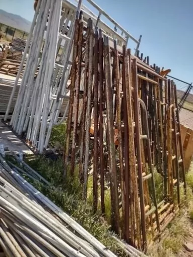 Multi-Purpose Scaffolding Lot! Planks , Crossbars, Braces, etc. Multi-Purpose Scaffolding Lot! Planks , Crossbars, Braces, etc.