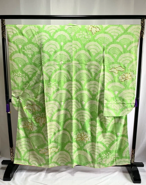 Vintage Japanese kimono - Furisode Kimono robe