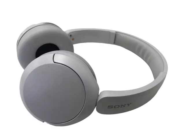 SONY White Wireless Bluetooth Over Ear Headphones With Built-In Microphone #NXT