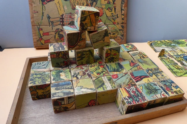 JEU DE 35 cubes en bois ancien (vers 1900) avec 3 chromos dans l 'état