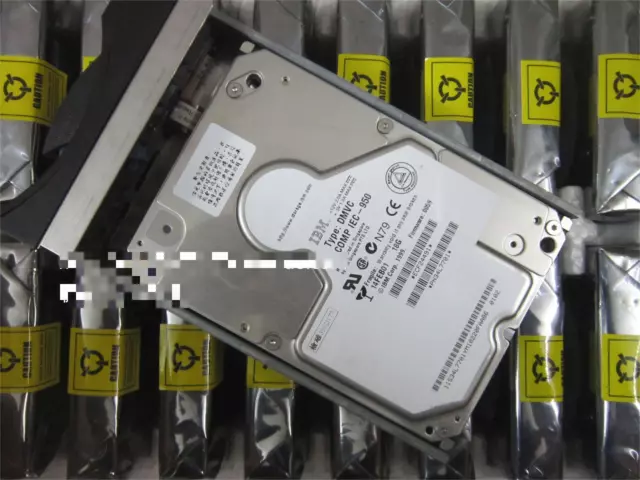 IBM 8518 34L6471 34L7701 18G 10K SSA hard drive DMVC COMP IEC-950