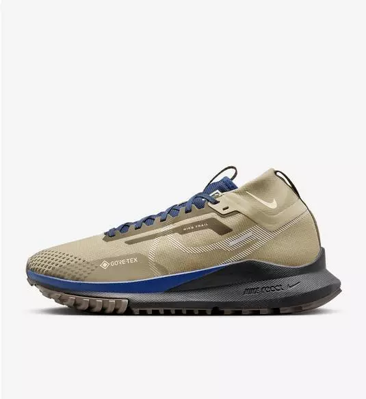 Nike Chaussures Hommes React Pegasus Tracé 4 GTX - 200 (Kaki / Lumière OS / En /