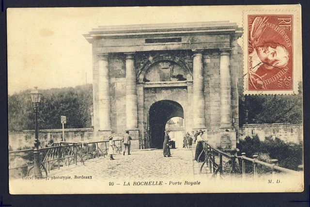 cpa STAMP "Jacques CALLOT" LA ROCHELLE Porte Royale