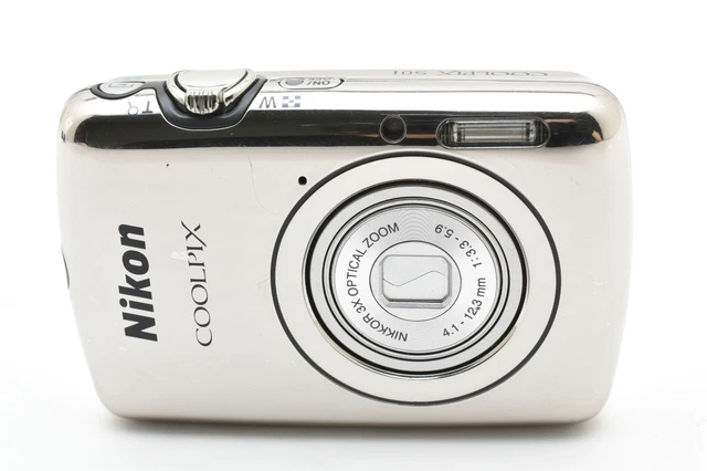 Nikon COOLPIX S01 ミラーシルバー　Mirror Silver Nikon COOLPIX S01 10.1MP Digital Camera - Mirror silver for