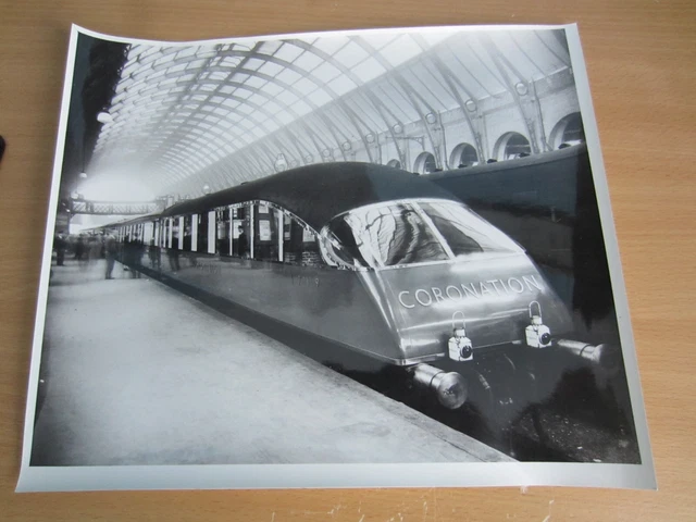 LNER BEAVER TAIL streamlined Coronation Train Kings Cross Large Print