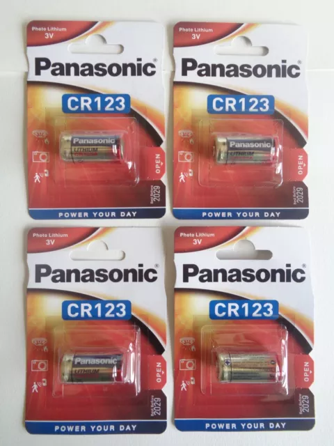 Lot de 4 piles Panasonic CR123 CR123A Lithium Photo Batterie 3V blister promo