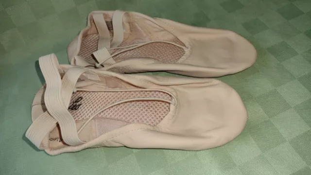 LEO'S BALLET SHOES ADULT SIZE Arabesque  Leather Sz 4.5 C LS2005L Open Box New