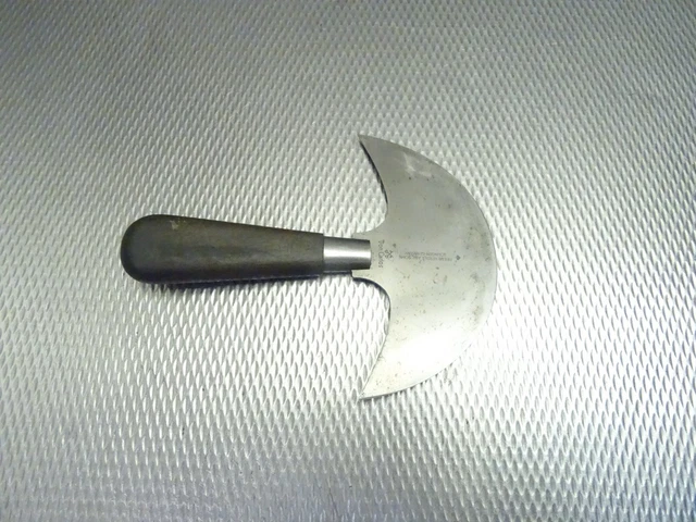 antikes Werkzeug Ledermesser Halbmondmesser Sattler DON CARLOS - Solingen antikes Werkzeug Ledermesser Halbmondmesser Sattler DON CARLOS - Solingen