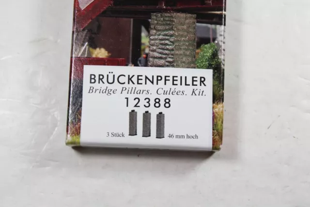 Busch Feldbahn 12388 Brückenpfeiler, 3 Stück, Neuware.