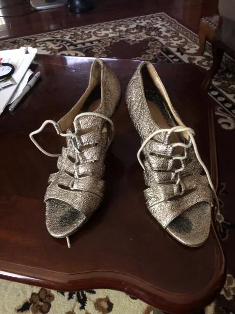 ld tuttle High Heels Woman Sandals Gold Leather Size 36