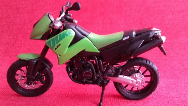 Jouet Moto miniature MAISTO KTM DUKE Super motard