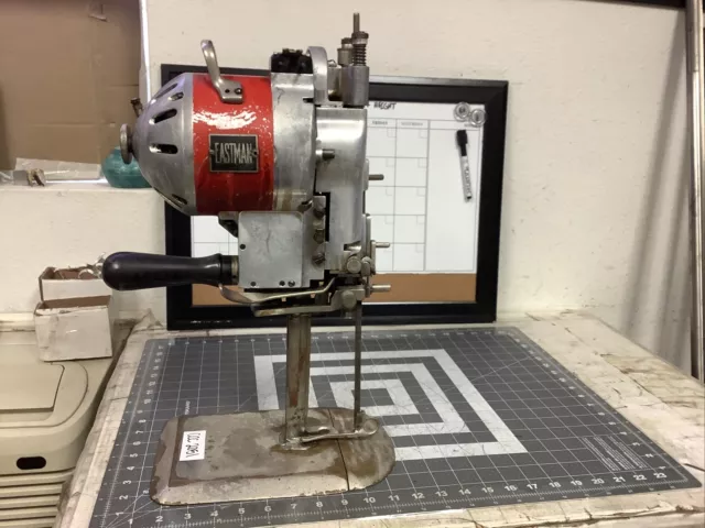 Eastman Straight Knife Cutting Machine Model 541 (CCC2051)