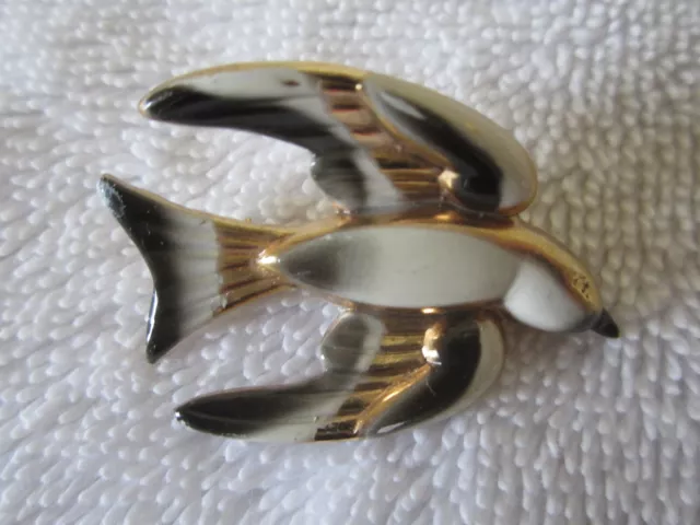 Vintage  Coro Gold Tone Enamel Flying Swallow Bird Brooch  Unsigned