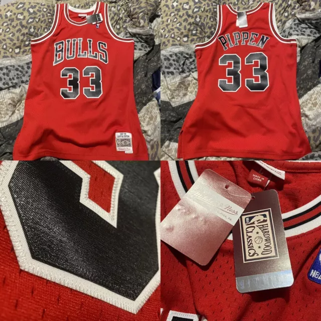 Official BNWT L Stitched Mitchell & Ness Chicago Bulls NBA Swingman Jersey NEW