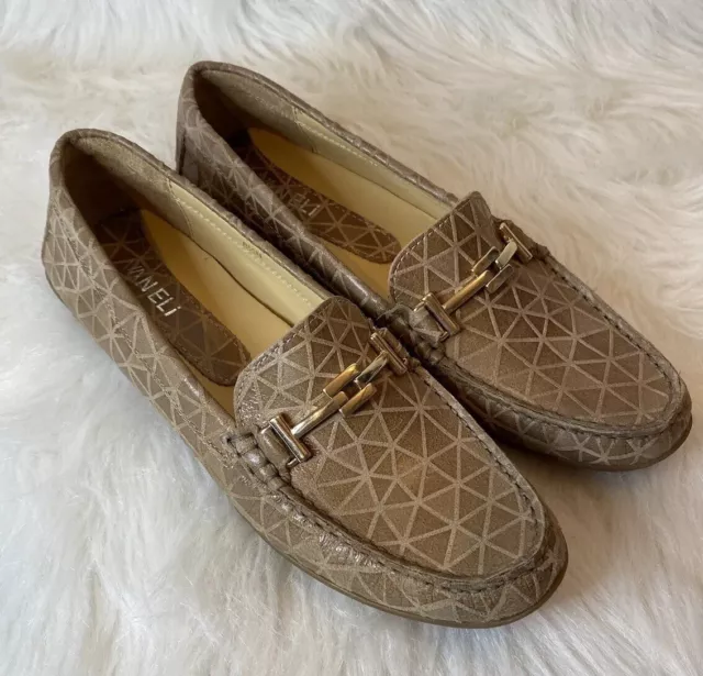 Vaneli Geometric Triangle Pattern Loafer Chain Details Comfort Sz 8.5 Narrow