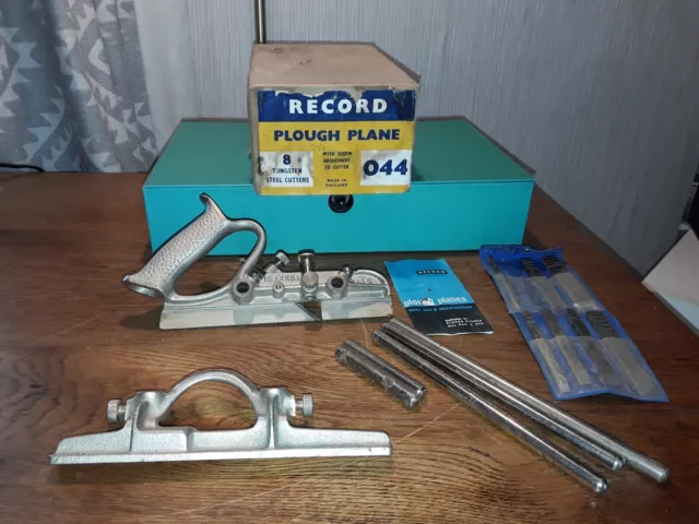 Vintage RECORD UK No:044 Plough Plane c/w 8 ORIGINAL Cutters, D Stop, L&S Rods