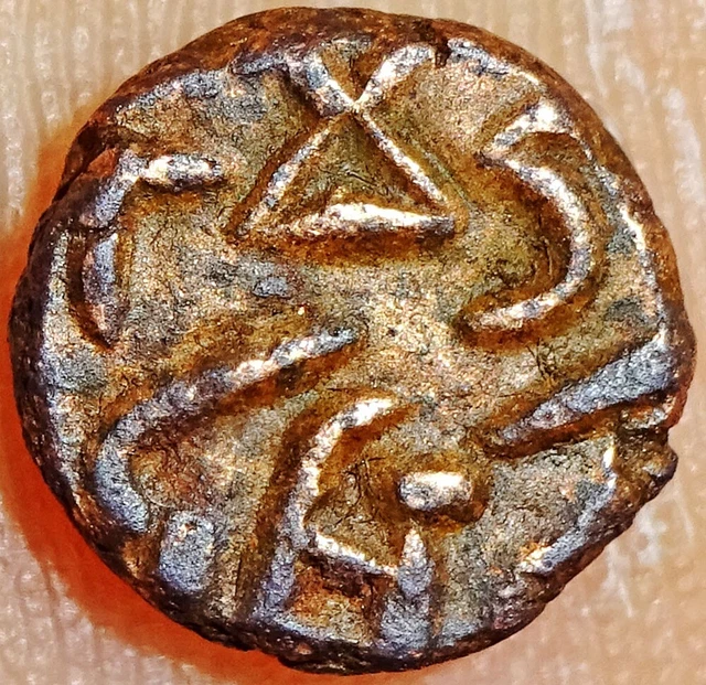 INDIA ANCIENT -NAGA DYNSTY - GANAPATINAGA (3rd CE.) REV. BULL - SMALL COIN #DN4