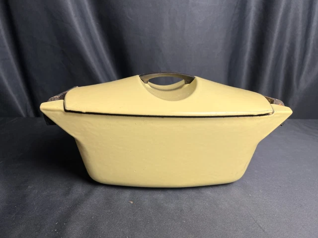 ANCIENNE COCOTTE LE CREUSET DESIGN RAYMOND LOEWY FONTE EMAILLEE JAUNE D Imgx1200 9292