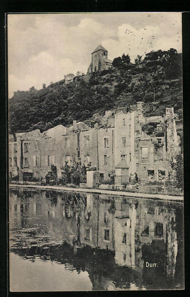 CPA Dun, vue de maisons en ruines 1916