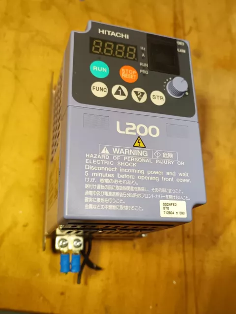 Hitachi Inverter L200-002NFE2 Frequenzumrichter 0,2kW