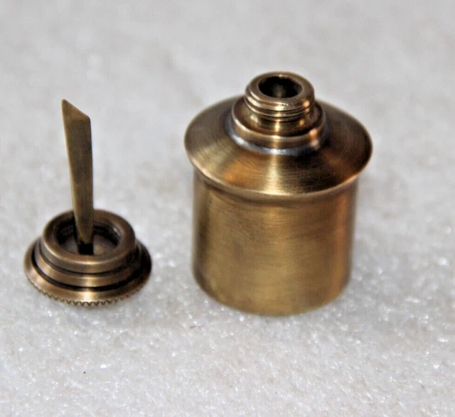 1PC Old Brass Handcrafted Bigl Round Shape Fine Gun Oil Pots , Rich Patina