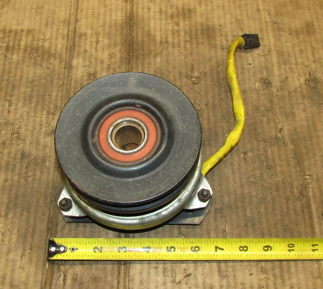 JOHN DEERE GT262 Electric Pto Clutch Am119536 320 285 265 260 345 325