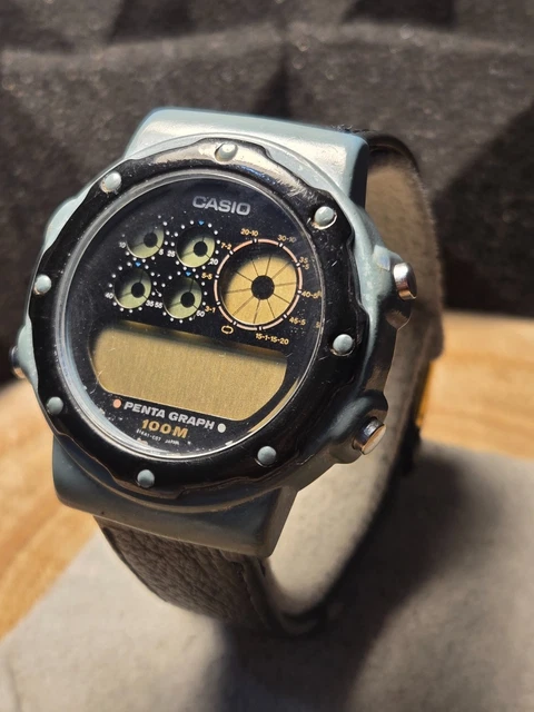Montre Vintage CASIO Module 1319 - Boîtier Argenté Résine - Bracelet Acier - 50m Waterproof